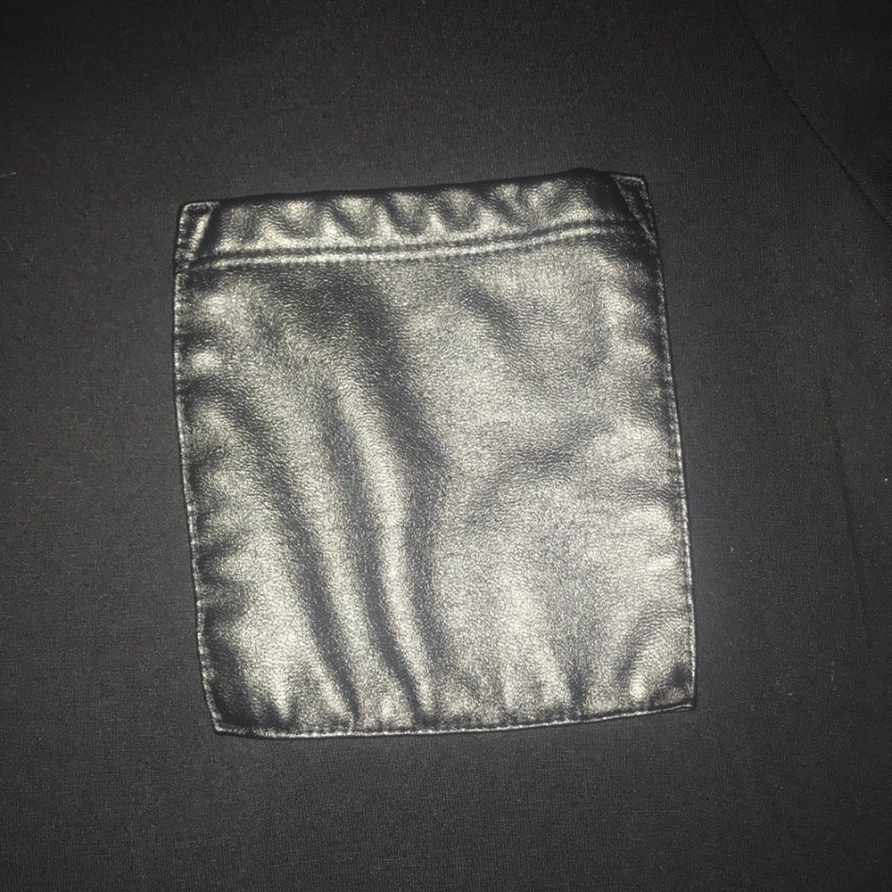 Top - Picture 2 of 3